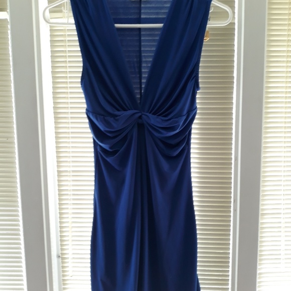 Royal blue low neck keyhole sleeveless dress - Picture 4 of 5